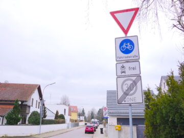 * RUHIGES SCHMUCKSTÜCK MIT CHARMANTEN GARTEN IN GEFRAGTER LAGE * - Haltmayrstr