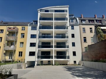 Exklusiv: Barrierefreie Dachgeschoss-Wohnung über den Dächern von Chemnitz-Kappel - Hinterhof