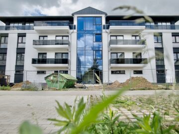 Erstbezug: Exklusives Penthouse mit umlaufender Dachterrasse 'Wohntraum Grüner Bogen' - Haus 6 (Eingang)